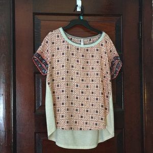 Patterned shirt sleeve shirt